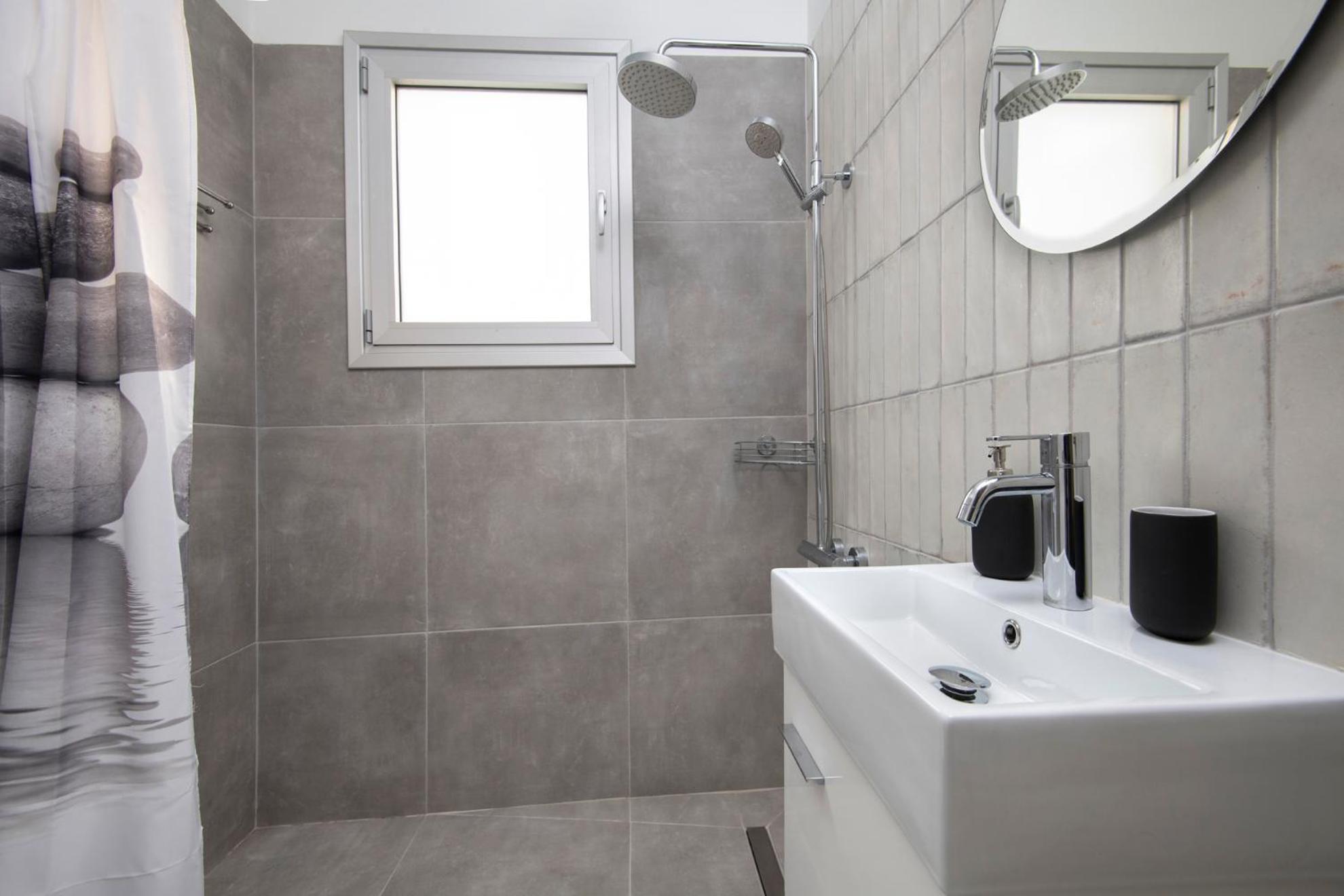 Amazing Two Bedroom Apartment Larnaca Exteriör bild